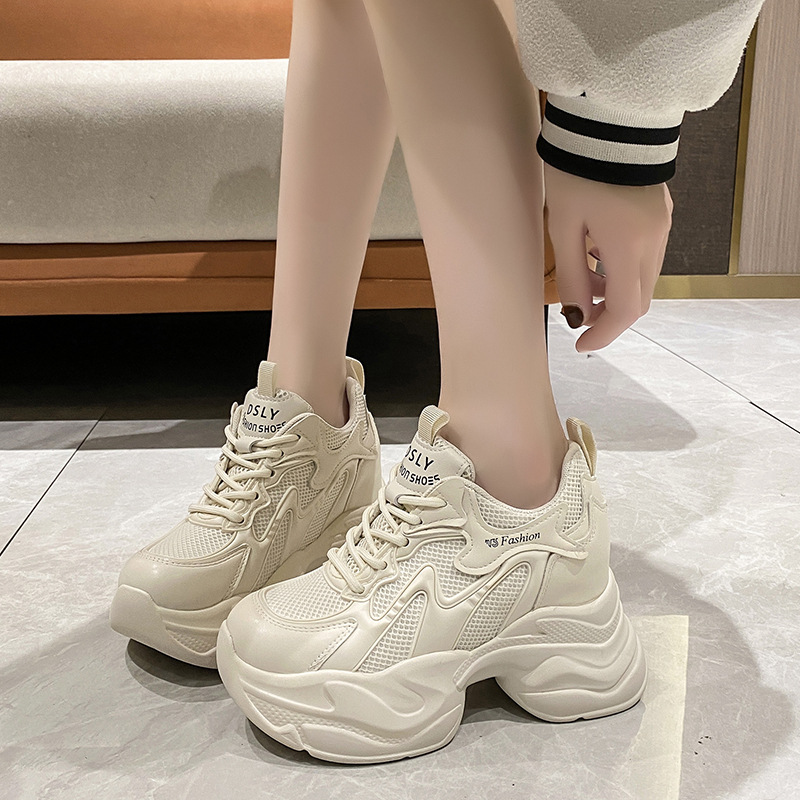 Wzmacniające wzrost buty sport – Sewing New recenzja i cena
