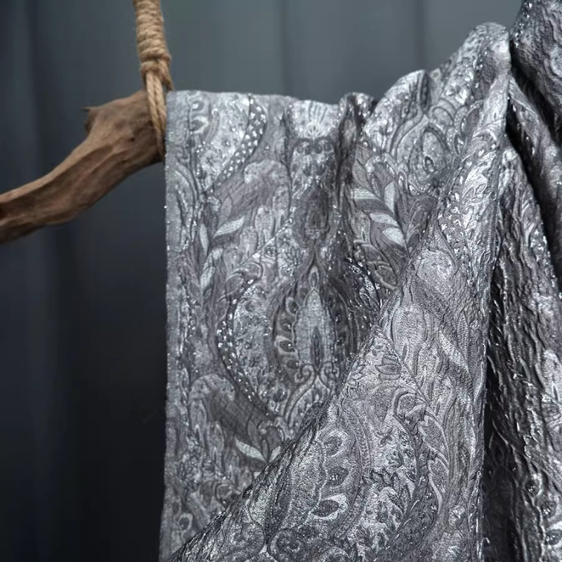 Szare, żakardowe zasłony w sty – Is Sewing A Textile Craft recenzja i cena